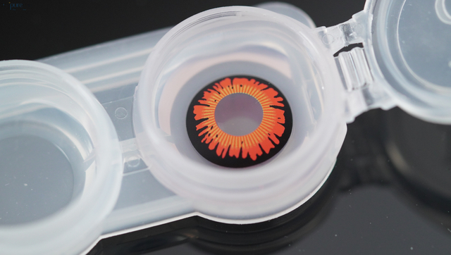 HaipureCon Flaming Red 14,5mm Lente de contato para cosplay